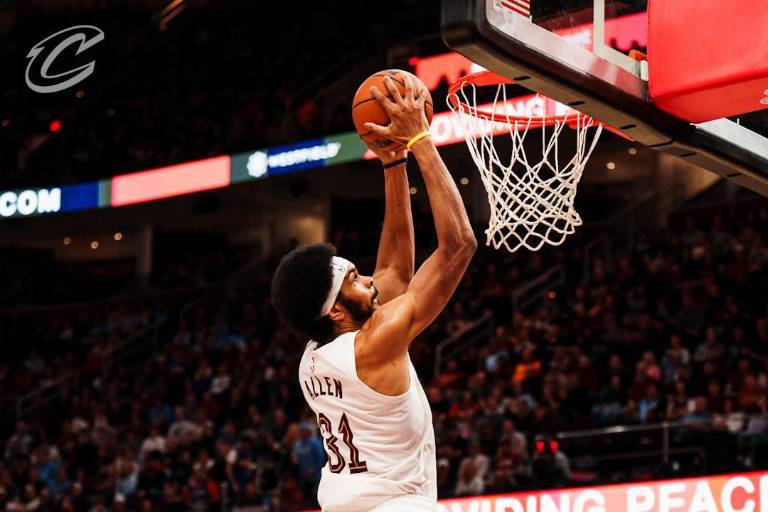 Cavaliers vencen a Clippers: Allen y Mitchell lucen en victoria