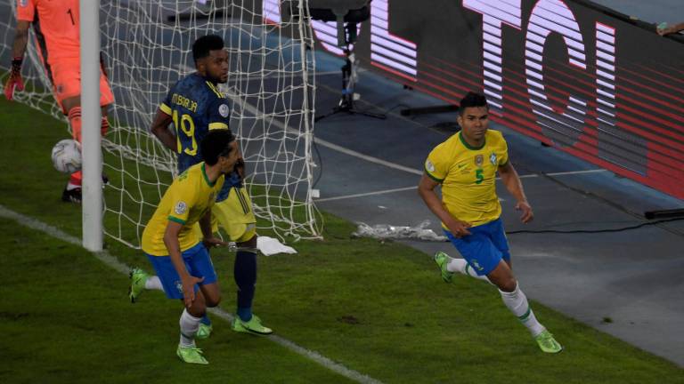 Casemiro festeja el gol del triunfo brasileño.
