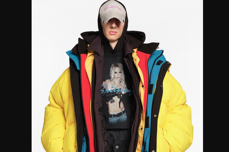 Realiza Britney Spears colaboración con Balenciega