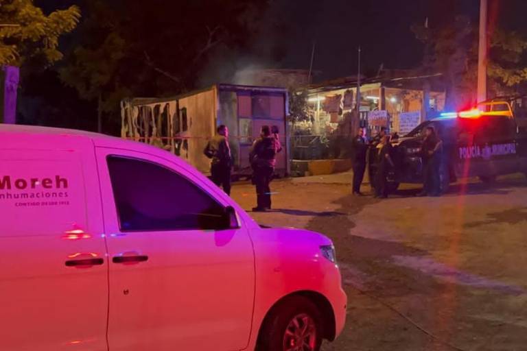 Mujer muere carbonizada en incendio de local de máquinas tragamonedas en Mazatlán