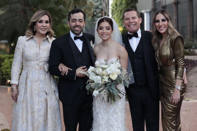 En la boda de su hijastro, destaca la buena relación de Julio César Chávez con la familia de su esposa