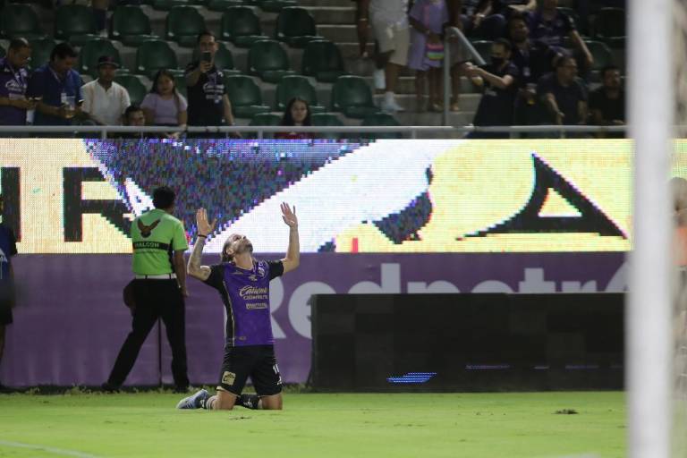 Saca Mazatlán FC agónico triunfo ante Atlas que lo mete a zona de repechaje