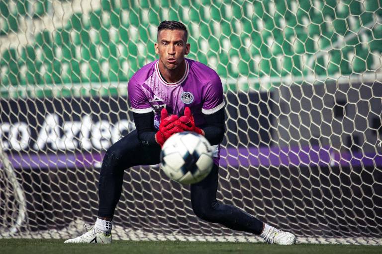 Nicolás Vikonis vuelve a soñar con la Selección de Uruguay