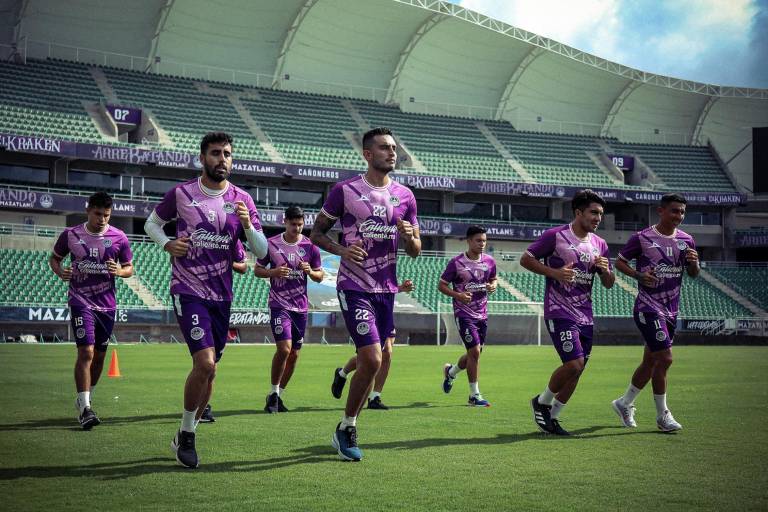 Néstor Vidrio lanza una advertencia a Cruz Azul