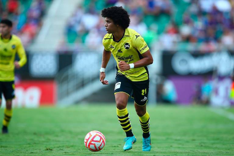 El ‘Cañonero’ Eduard Bello es convocado a la Selección de Venezuela