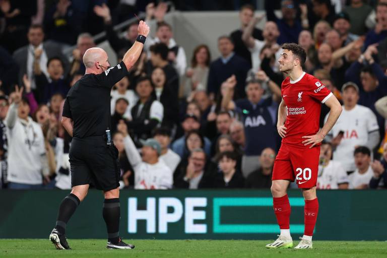 Liverpool fue ‘acuchillado’ por el VAR y cayó ante el Tottenham