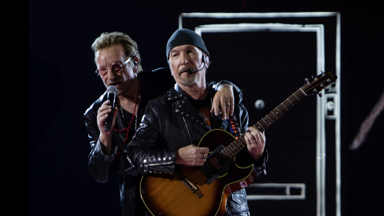 U2 lanza nuevo disco.