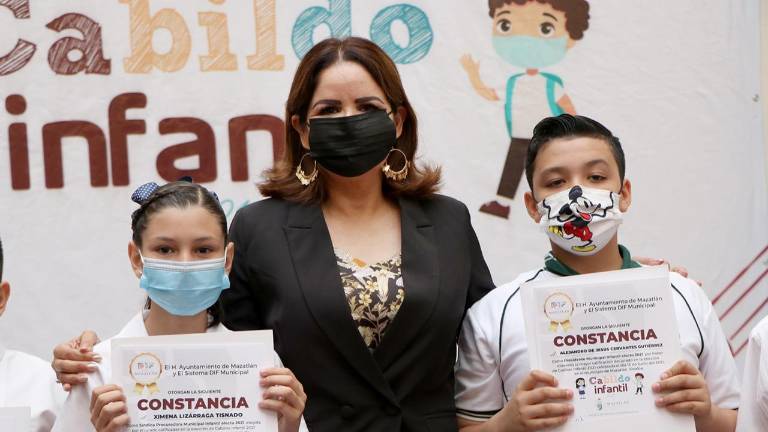 Ximena Lizárraga Tisnado, Gabriela Peña Chico y Alejandro de Jesús Cervantes Gutiérrez.