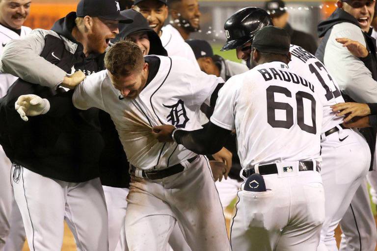 Con jonrón de Robbie Grossman, Detroit gana el primer juego de la doble cartelera