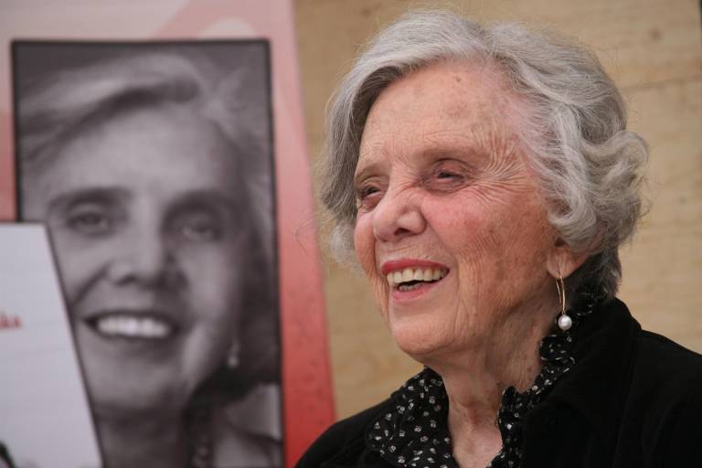 Crea Editorial Planeta Biblioteca Elena Poniatowska