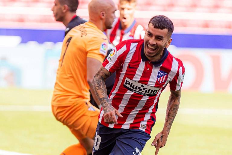 El Atlético de Madrid golea al Eibar para afianzarse en la cima de LaLiga
