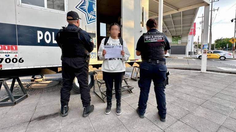 Un joven de la Ciudad de México que viajó a Jalisco por una oferta laboral fue interceptado por policías en la central camionera de Tlaquepaque en junio.