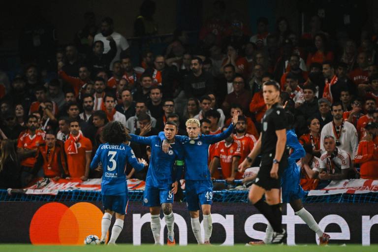 Robert Sánchez amarga a Mourinho el regreso a casa