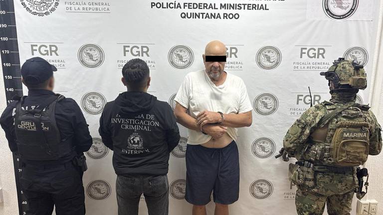 Detienen en Quintana Roo a un hombre que contaba con orden de extradición a Estados Unidos.