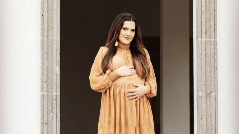Camila Fernández comparte video en Tik Tok luciendo su embarazo.