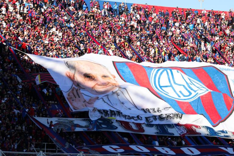 San Lorenzo homenajea al Papa Francisco en una jornada emotiva