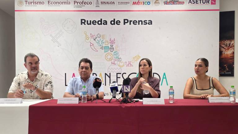 Conferencia de prensa en Mazatlán para dar a conocer la campaña La Gran Escapada.