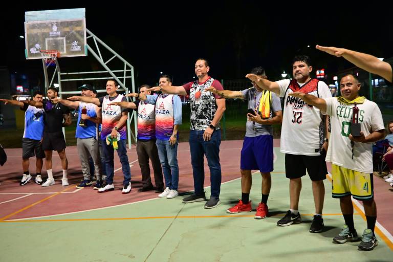 Premian a los mejores de la Liga de Baloncesto del Parque Lineal e inauguran una nueva edición