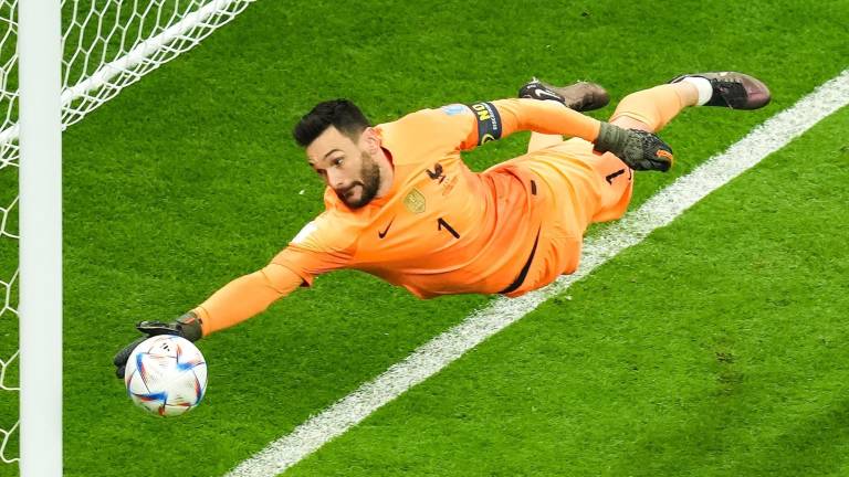 Hugo Lloris es portero y capitán de Francia.