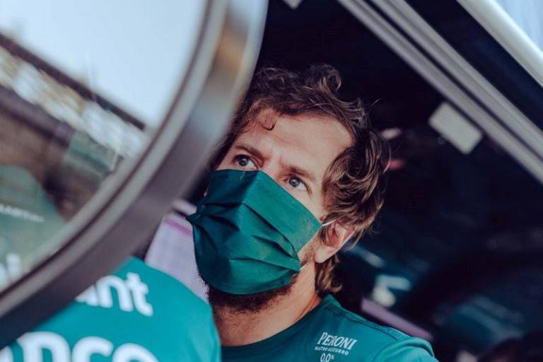 Sebastian Vettel se despide del GP de Bahrein tras dar positivo a Covid-19