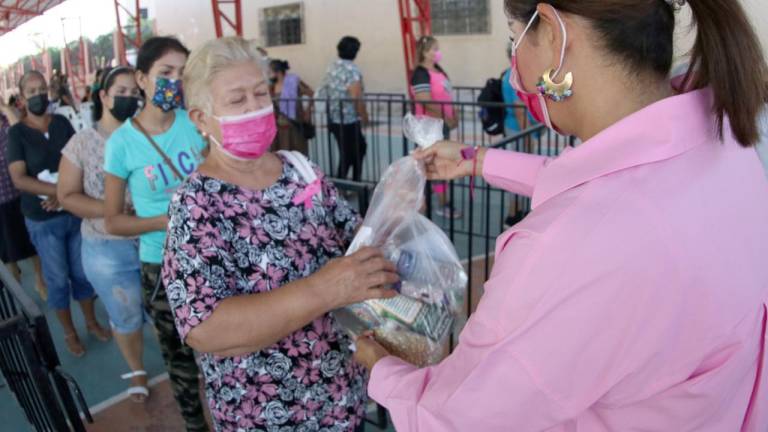 DIF Mazatlán entrega apoyos a trabajadoras y madres solteras