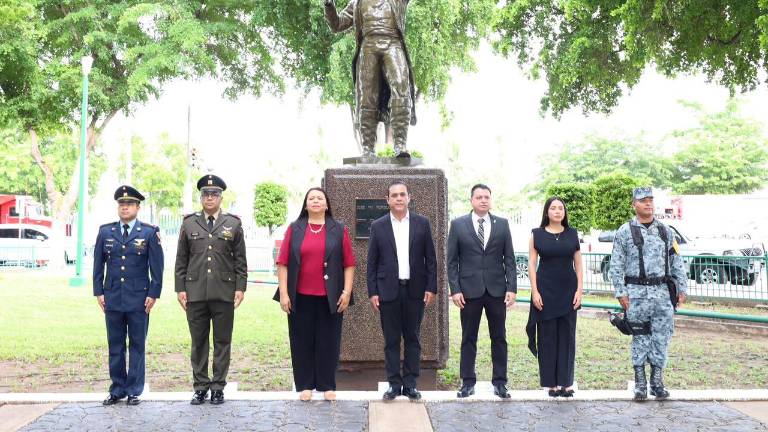 Conmemoración en Culiacán del natalicio de José María Morelos.