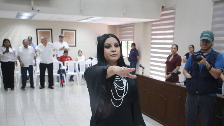 Fabiola Osuna Patrón rindió protesta como Síndica Procuradora suplente del Ayuntamiento de Mazatlán.