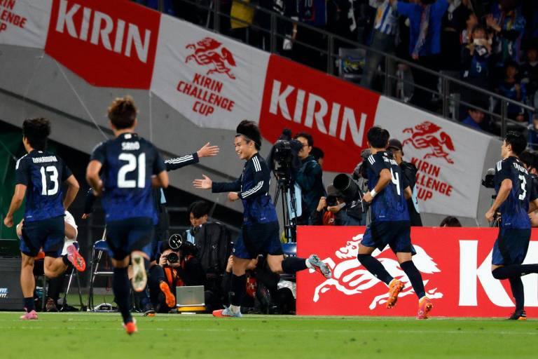 Japón gana por primera vez a Brasil tras remontarle dos goles en un emocionante partido