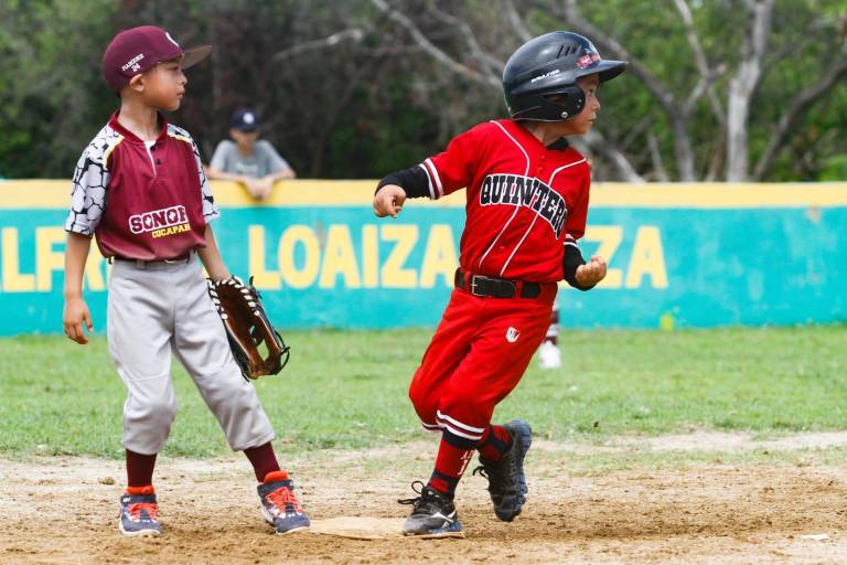 Liga Quintero ‘A’ se mete a la pelea del Nacional Escuelita