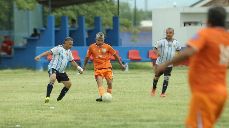Tras una emocionante jornada de ida, las cuatro escuadras definirán a los finalistas este 11 de octubre en las canchas del Muralla.