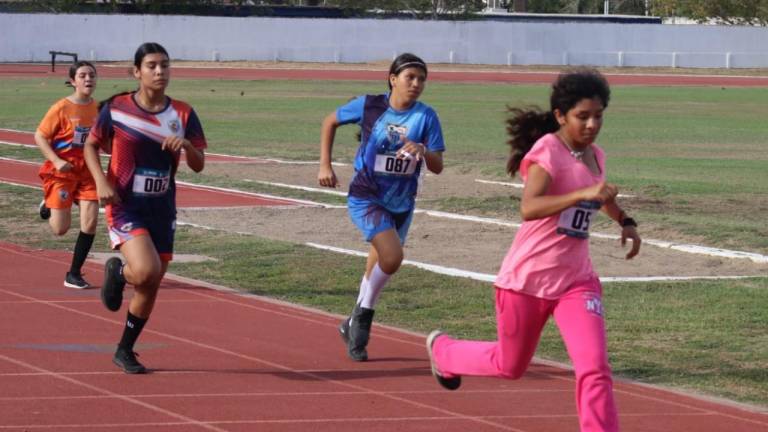 Atletismo abre actividad en Olimpiada Deportiva Estudiantil