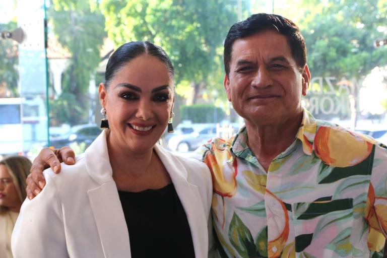 Disfrutan socios del Grupo Red Canaco de grata reunión