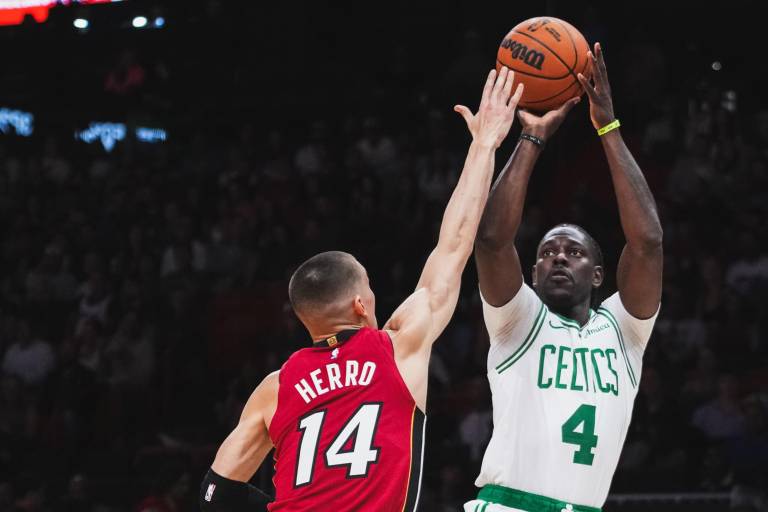 Boston impone su dominio y hunde más al Heat con otra derrota