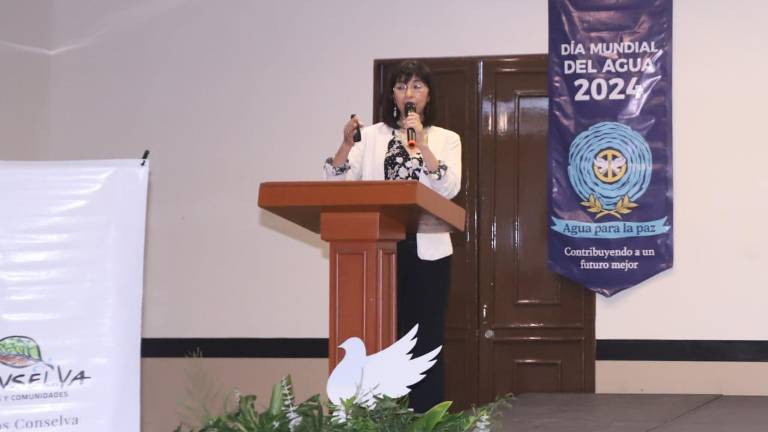 Sandra Guido Sánchez disertó la conferencia “Sequía en Sinaloa. ¿Qué hacer para que el agua alcance?”.