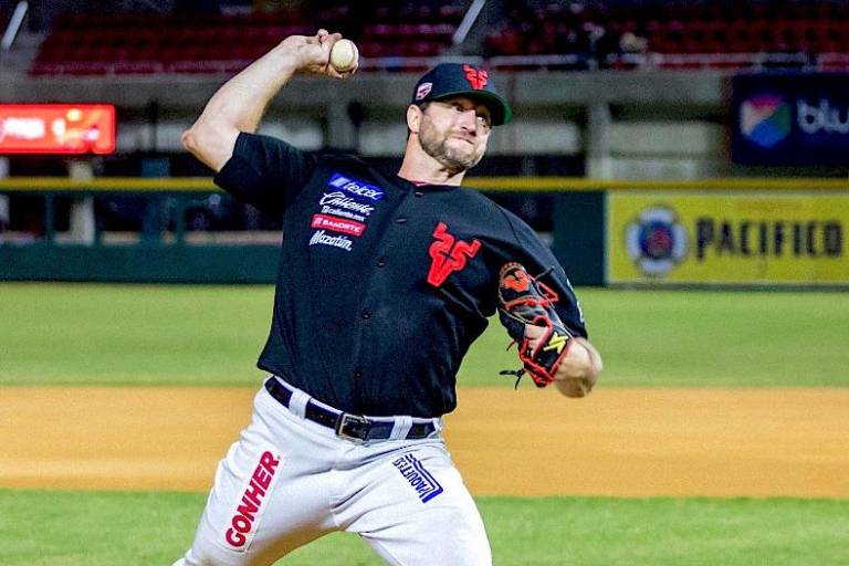 Mitch Lively pasa de Venados a Yaquis