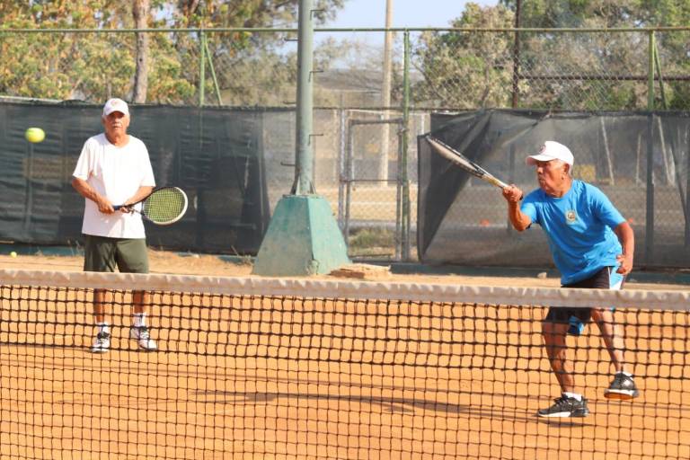 Tenistas locales inician con victorias en Torneo Día del Padre