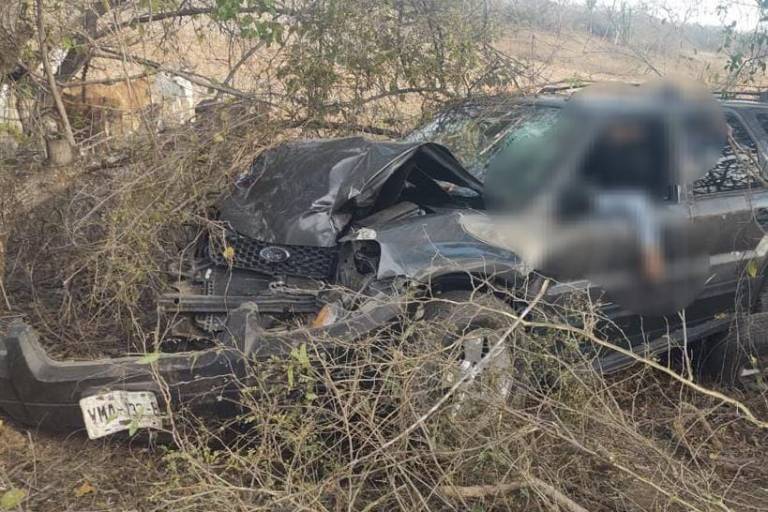 Conductor muere tras chocar contra árbol en Carretera a San Ignacio