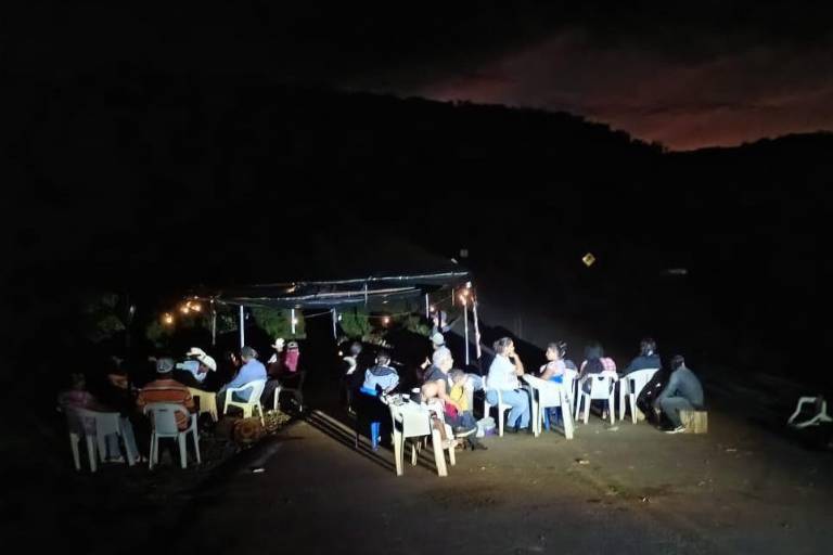 Tras acuerdos con autoridades, pobladores retiran bloqueo en sierra de Rosario