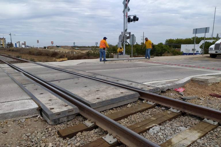 Contempla Ayuntamiento de Mazatlán establecer casetas de vigilancia en cruces ferroviarios