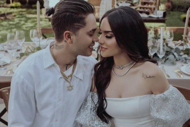 Difunden las primeras fotos del bebé de Kimberly Loaiza y Juan de Dios Pantoja