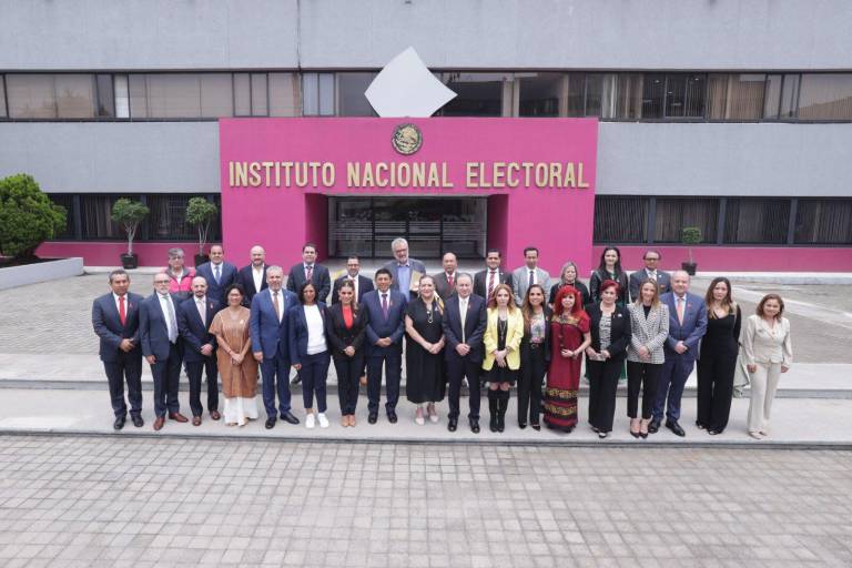 Se reúne INE con gobernadores; aclara que ‘nunca estuvieron encerrados’