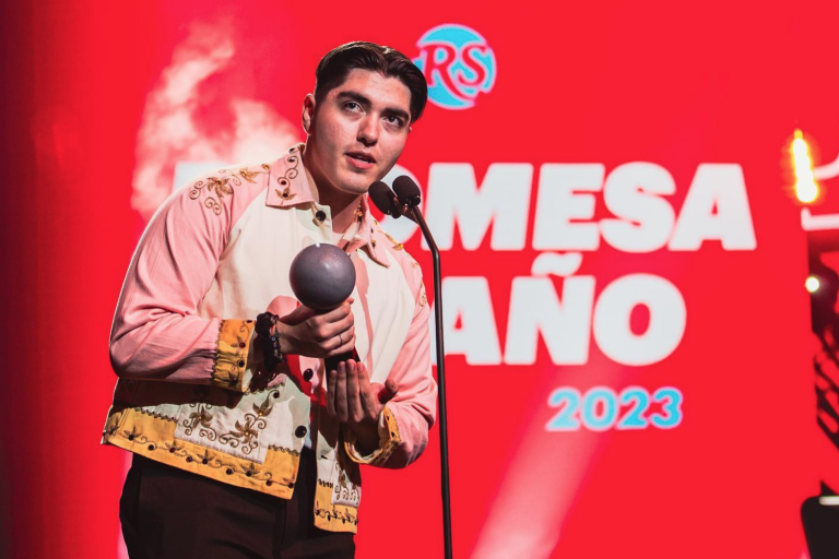 Arrasa Natalia Lafourcade en los Premios Rolling Stone En Español