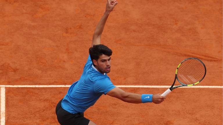 Carlos Alcaraz derrotó en par de sets a Otto Virtanen en el Trofeo Conde de Godó.