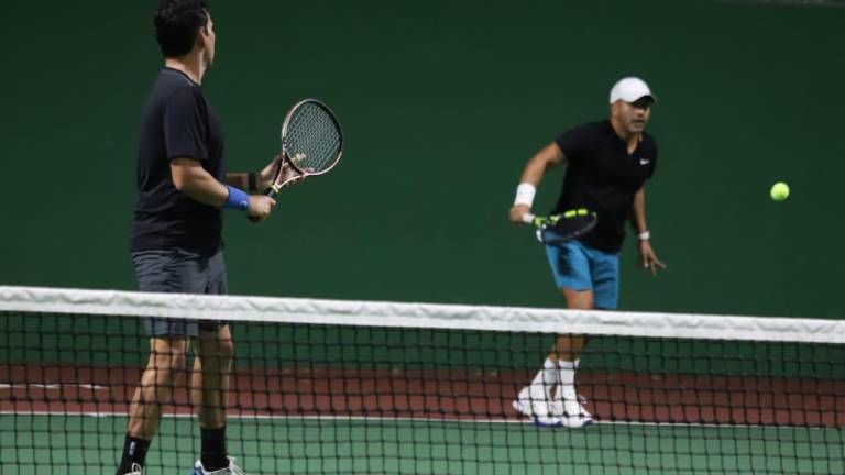 Rojas y Anguiano inician con pie derecho en Torneo de Tenis Joan