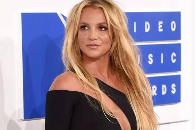 Sufre Britney Spears quemaduras en su rostro tras explosión en su casa