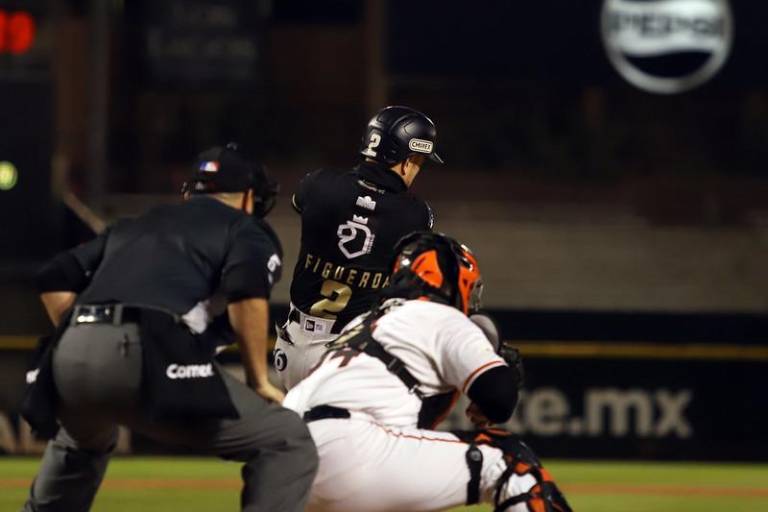Sultanes de Monterrey vence en cerrado duelo a Naranjeros de Hermosillo