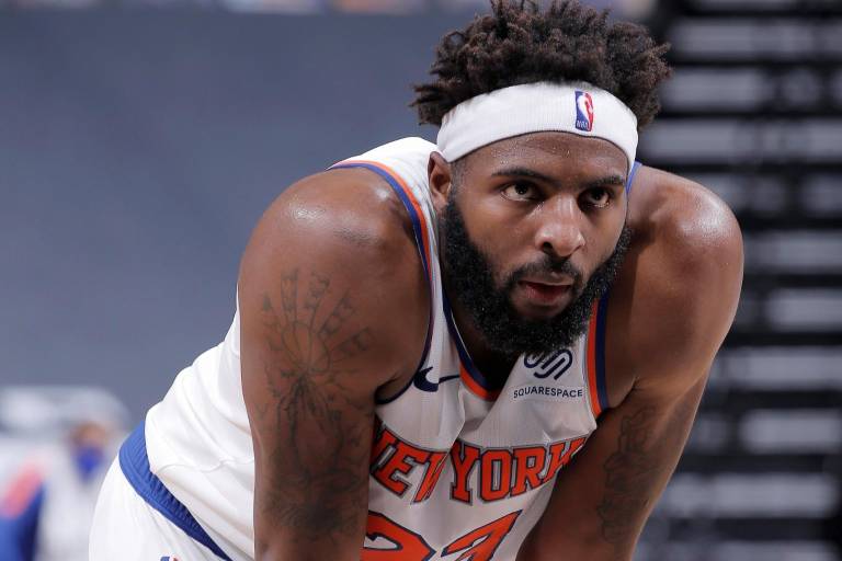 Los Knicks vencen a los Bucks, pero pierde a Mitchell Robinson