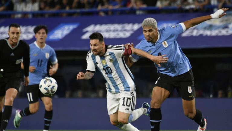 Messi no pudo evitar la derrota de la Albiceleste.