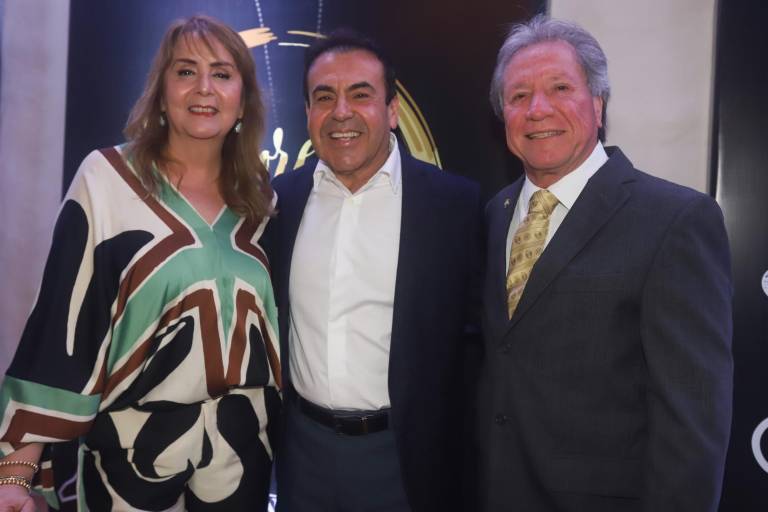 Reciben fundadores de Panamá, Ignacio Osuna y Olivia Vidaurri distinción en ‘Amores y Sabores 2023’