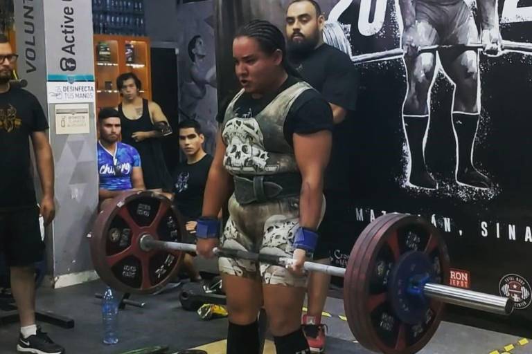 Mazatleca Maytia Millán se consagra campeona absoluta de Powerlifting